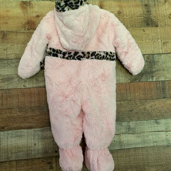 Rothschild pink and leopard hooded footie, 6-9mths - Picture 6 of 11